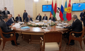 托卡耶夫刚结束访问日本，专机就直飞俄罗斯，高市早苗怕是要绷不住了