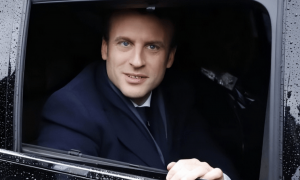 900亿援乌贷款要凉？默茨遭“背叛”，马克龙：法国财政紧张，要拿钱去造航母